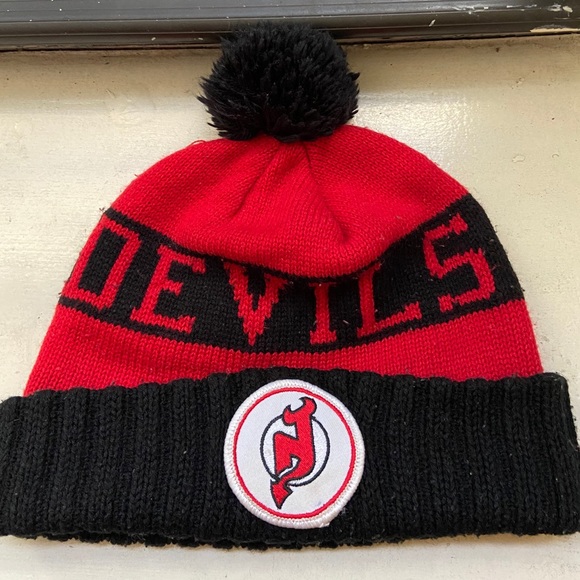 New Jersey Devils Knit Hat with Pom - Picture 1 of 1